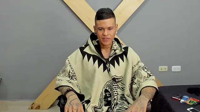 Snapshot of jamesinked_ chatting on 19, 12, 2024 jamesinked  online show from 19, 12, 2024