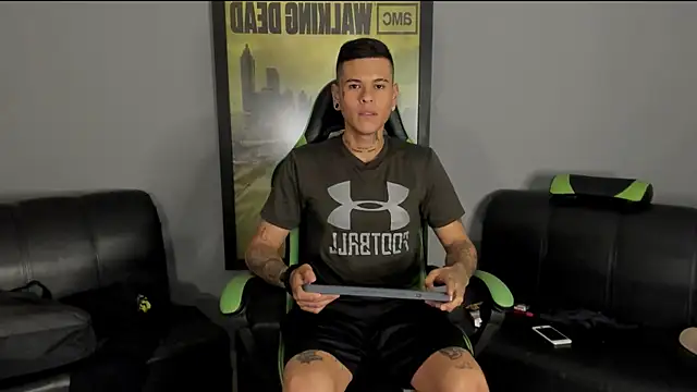 Snapshot of jamesinked_ chatting on 21, 12, 2024 jamesinked  online show from 21, 12, 2024