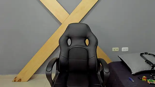 Snapshot of jamesinked_ chatting on 27, 12, 2024 jamesinked  online show from 27, 12, 2024