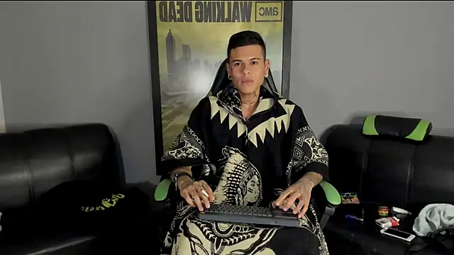 Snapshot of jamesinked_ chatting on 30, 12, 2024 jamesinked  online show from 30, 12, 2024