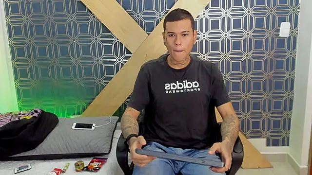 Snapshot of jamesinked_ chatting on 8, 1, 2025 jamesinked  online show from 8, 1, 2025