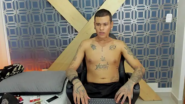 Snapshot of jamesinked_ chatting on 9, 1, 2025 jamesinked  online show from 9, 1, 2025