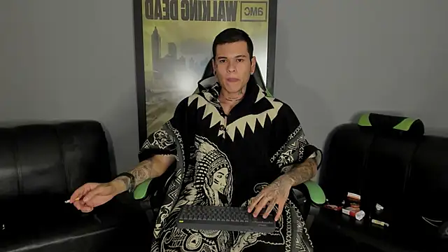 Snapshot of jamesinked_ chatting on 26, 1, 2025 jamesinked  online show from 26, 1, 2025