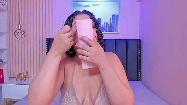 viiolett lee online show from 14, 1, 2025