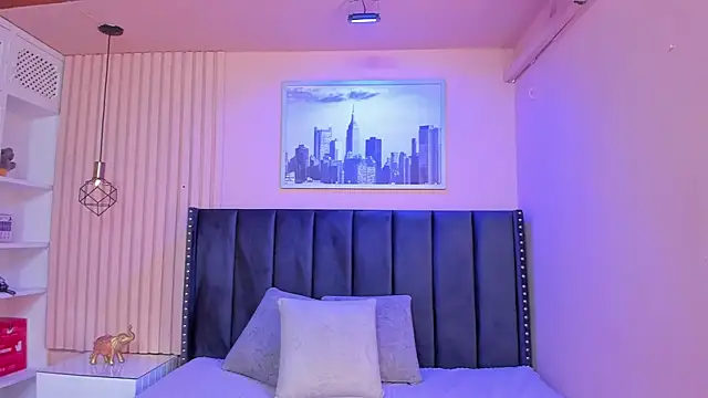 viiolett lee online show from 23, 1, 2025