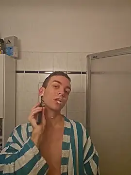 Snapshot of nickdtr chatting on 18, 12, 2025 nickdtr online show from 18, 12, 2025