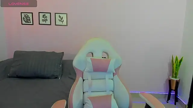 Snapshot of sophie_pazz chatting on 9, 5, 2026 sophie pazz online show from 9, 5, 2026