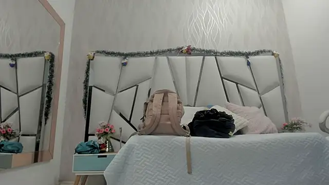 Victoriaa millers online show from 22, 11, 2025