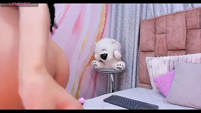 Snapshot of lila_noa chatting on 28, 2, 2025 lila noa online show from 28, 2, 2025