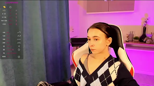 Snapshot of LilithStrangfor chatting on 17, 12, 2024 LilithStrangfor online show from 17, 12, 2024