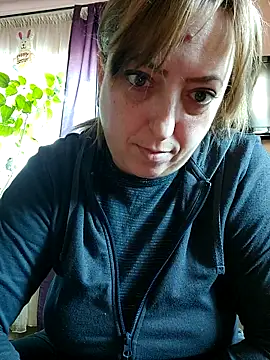 larylary6969 online show from 9, 2, 2025