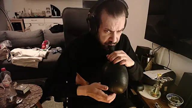 Snapshot of P4RtYBOII92 chatting on 4, 2, 2026 P4RtYBOII92 online show from 4, 2, 2026