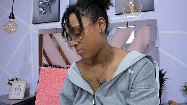 Snapshot of Elith_noa chatting on 1, 2, 2025 Elith noa online show from 1, 2, 2025