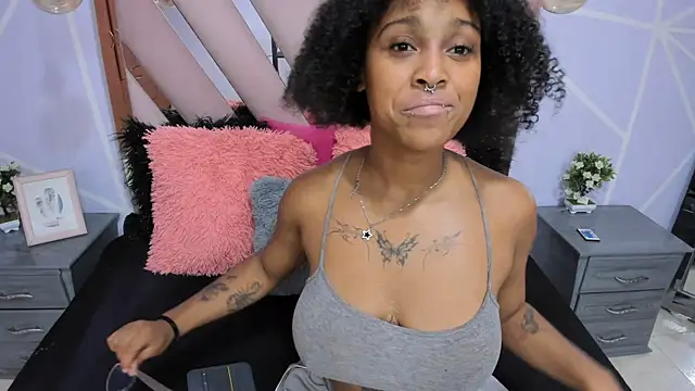 Snapshot of Elith_noa chatting on 3, 2, 2025 Elith noa online show from 3, 2, 2025