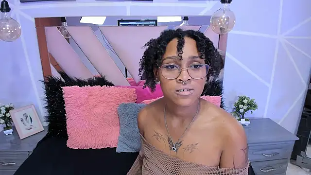 Snapshot of Elith_noa chatting on 7, 2, 2025 Elith noa online show from 7, 2, 2025