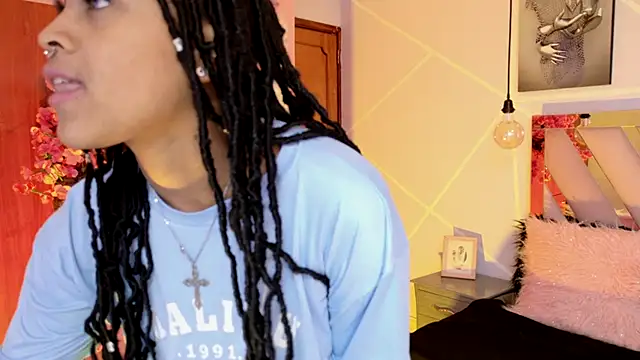 Snapshot of Elith_noa chatting on 23, 9, 2025 Elith noa online show from 23, 9, 2025