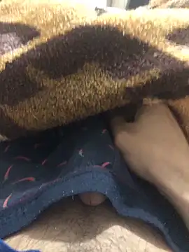 kerimyuce online show from 5, 12, 2025