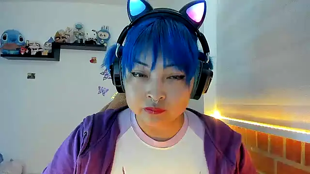 Shaddycute  online show from 4, 11, 2025