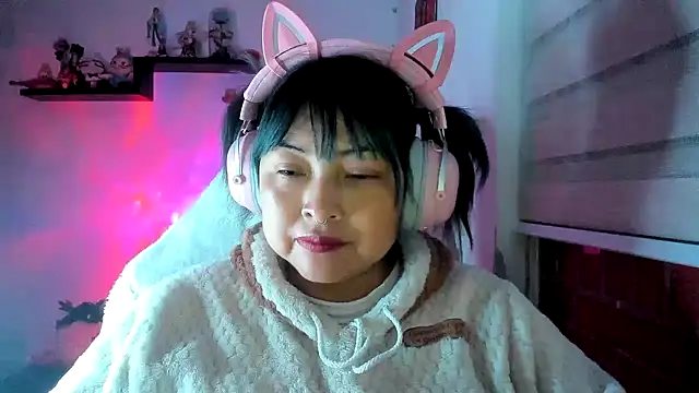 Snapshot of Shaddycute_ chatting on 4, 6, 2026 Shaddycute online show from 4, 6, 2026