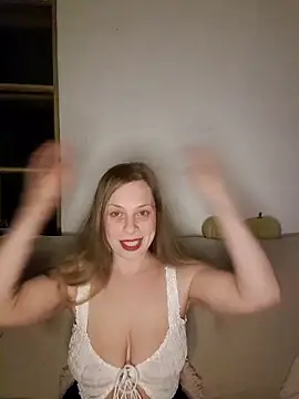 Snapshot of katiestevens chatting on 31, 10, 2025 katiestevens online show from 31, 10, 2025