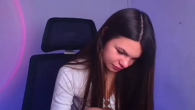 Snapshot of Hanna_Way chatting on 8, 1, 2025 Hanna Way online show from 8, 1, 2025