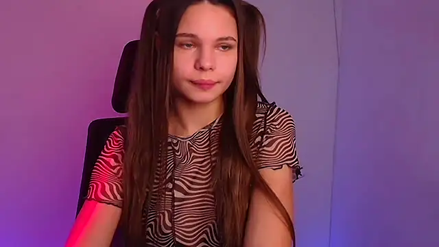 Snapshot of Hanna_Way chatting on 1, 2, 2025 Hanna Way online show from 1, 2, 2025