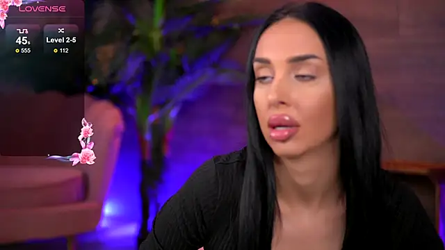 Snapshot of KairaAndrews chatting on 13, 10, 2025 KairaAndrews online show from 13, 10, 2025