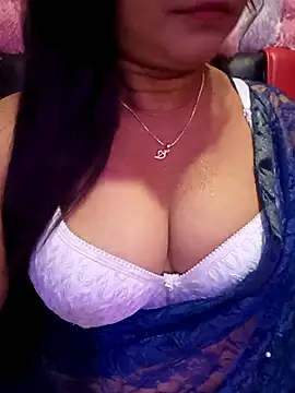 Snapshot of ella_mariya chatting on 1, 5, 2026 ella mariya online show from 1, 5, 2026