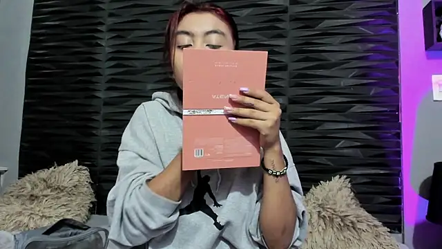 Snapshot of Ava_jones1 chatting on 5, 12, 2025 Ava jones1 online show from 5, 12, 2025