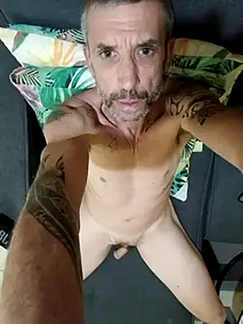 Snapshot of chris_sbh chatting on 1, 2, 2025 chris sbh online show from 1, 2, 2025