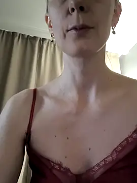 AvelinaLeoni online show from 2, 12, 2025