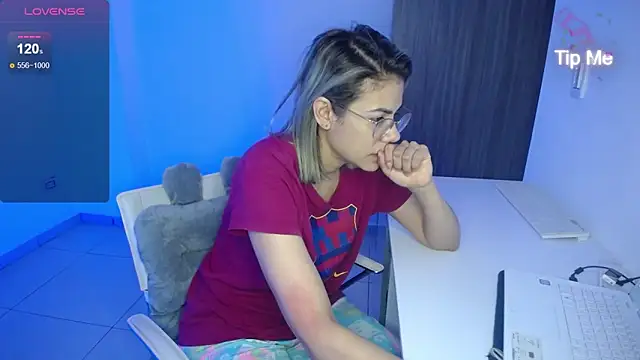 candydowson1 online show from 13, 1, 2025