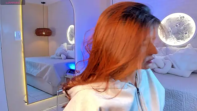 Elise Diamond online show from 8, 11, 2025