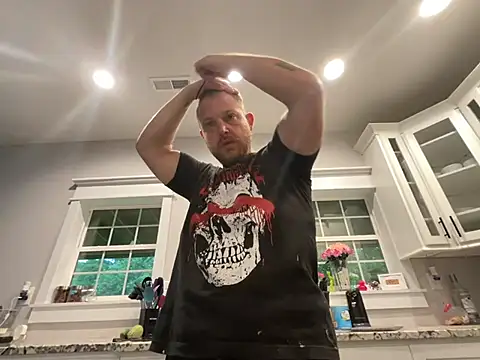 Mcpussypounder211 online show from 27, 6, 2026