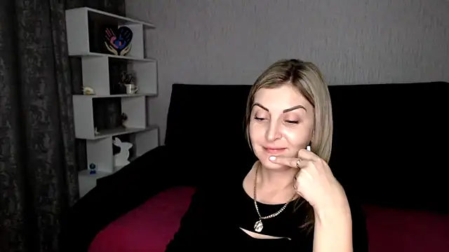 Amelia Harper online show from 6, 12, 2024