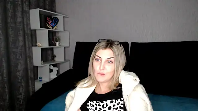 Amelia Harper online show from 9, 12, 2024