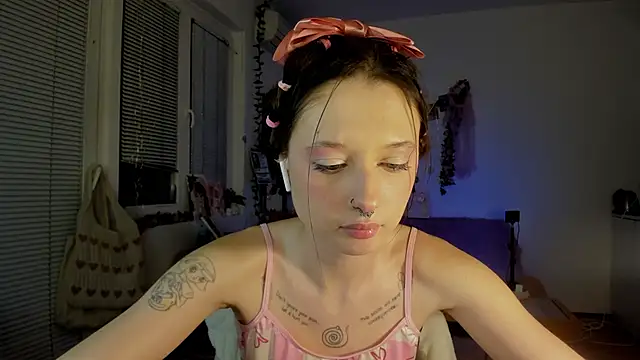 Jenny darling love online show from 1, 1, 2025