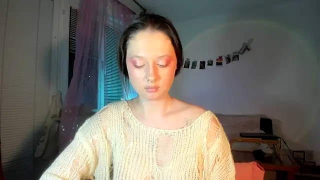 Jenny darling love online show from 15, 4, 2026