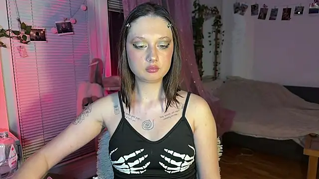 Snapshot of Jenny_darling_love chatting on 12, 5, 2026 Jenny darling love online show from 12, 5, 2026