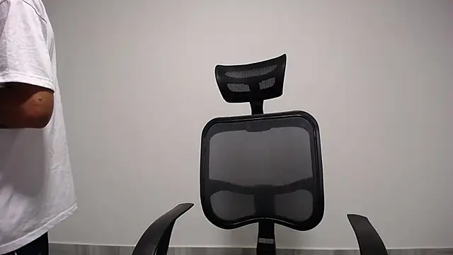 present the magic online show from 4, 1, 2025