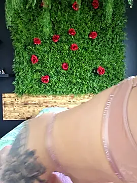 ladoucedu34 online show from 13, 4, 2026