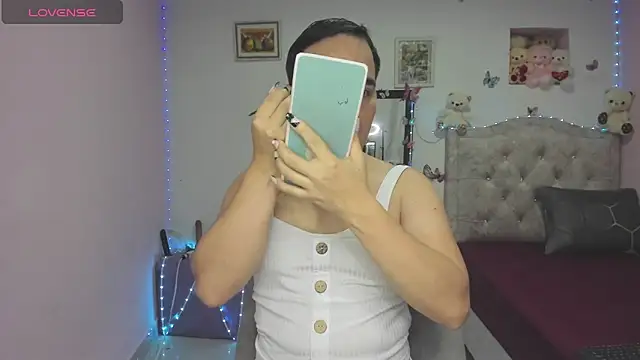 Snapshot of tania_lucia1 chatting on 13, 9, 2025 tania lucia1 online show from 13, 9, 2025