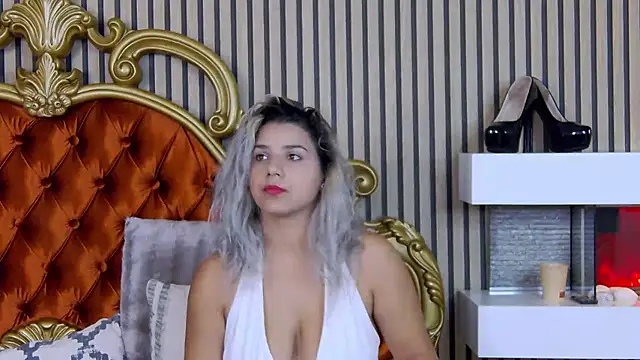 Snapshot of SweetMissXXX chatting on 15, 10, 2025 SweetMissXXX online show from 15, 10, 2025