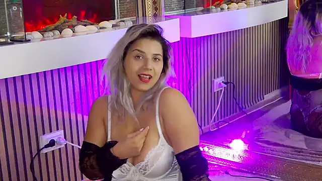 Snapshot of SweetMissXXX chatting on 15, 11, 2025 SweetMissXXX online show from 15, 11, 2025