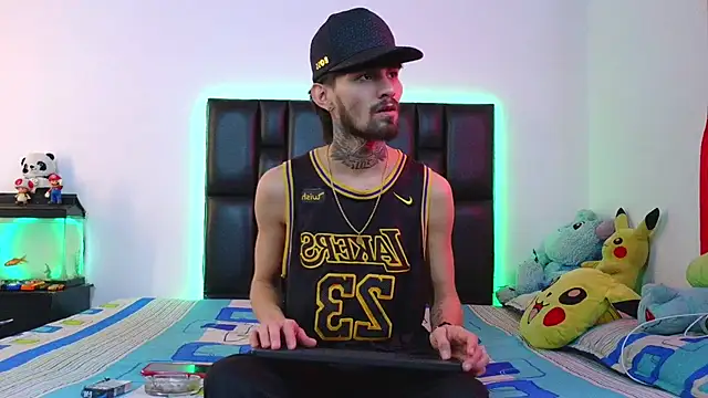 Snapshot of Brutal_Sex_Fucking chatting on 31, 5, 2026 Brutal Sex Fucking online show from 31, 5, 2026