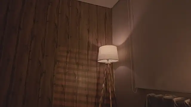 Snapshot of MariMaddison chatting on 20, 11, 2025 MariMaddison online show from 20, 11, 2025