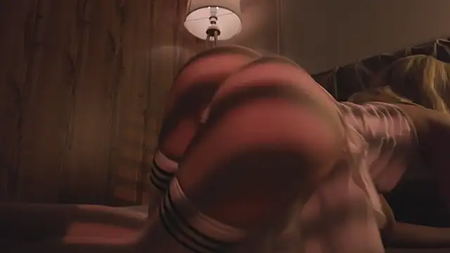 Snapshot of MariMaddison chatting on 22, 11, 2025 MariMaddison online show from 22, 11, 2025