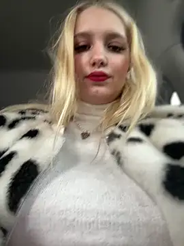 Snapshot of Milkyy_wway chatting on 13, 2, 2025 Milkyy wway online show from 13, 2, 2025