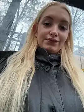 Snapshot of Milkyy_wway chatting on 4, 11, 2025 Milkyy wway online show from 4, 11, 2025