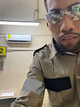 EnriquePersian197 online show from 23, 9, 2025